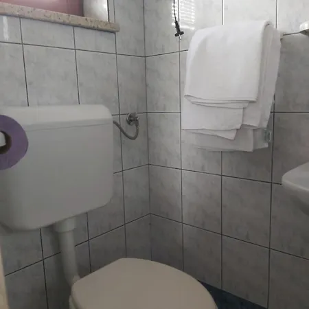 Privatunterkunft Zagon *